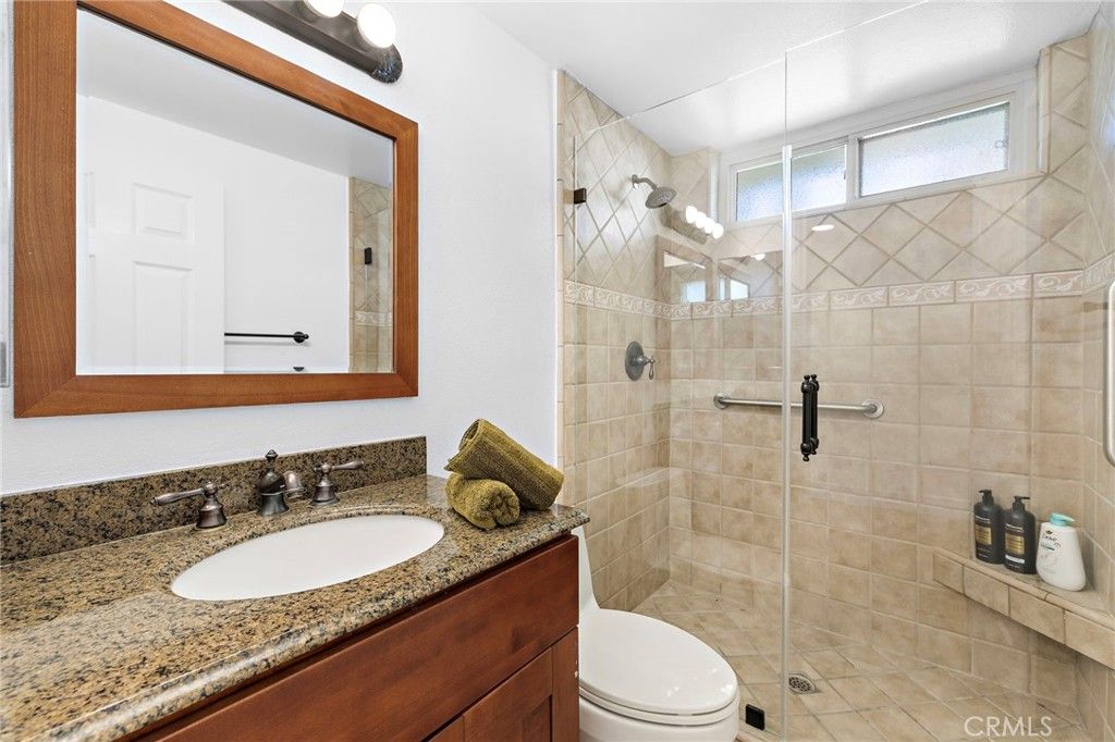 Image 18 of property listing at 18 Navarre, Irvine, CA 92612