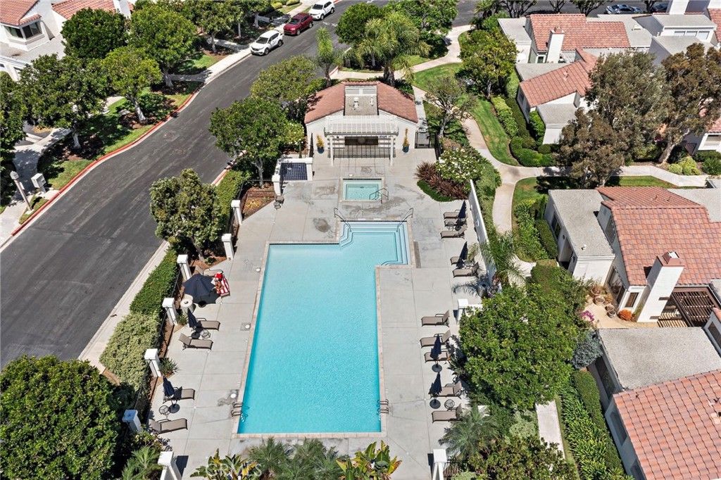 Image 24 of property listing at 18 Navarre, Irvine, CA 92612