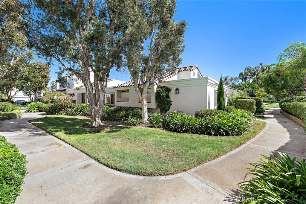 Image 3 of property listing at 18 Navarre, Irvine, CA 92612