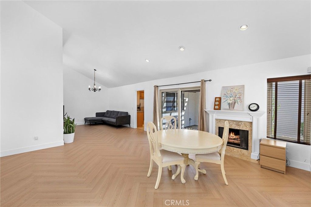 Image 4 of property listing at 18 Navarre, Irvine, CA 92612