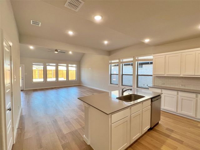 900 Airbender Drive, Princeton, TX 75407