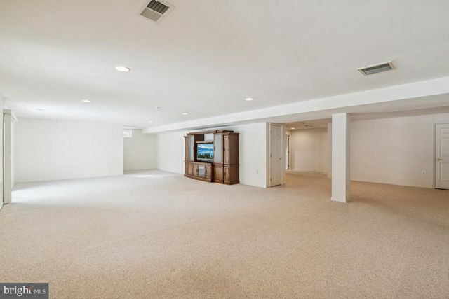 1318 MOORE PL SW, Leesburg, VA 20175