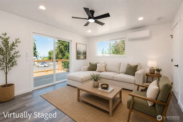 320 E Lopez Avenue, Port Angeles, WA 98362