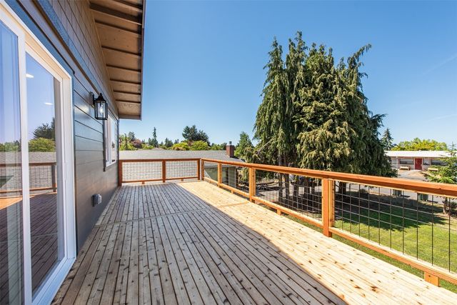 320 E Lopez Avenue, Port Angeles, WA 98362