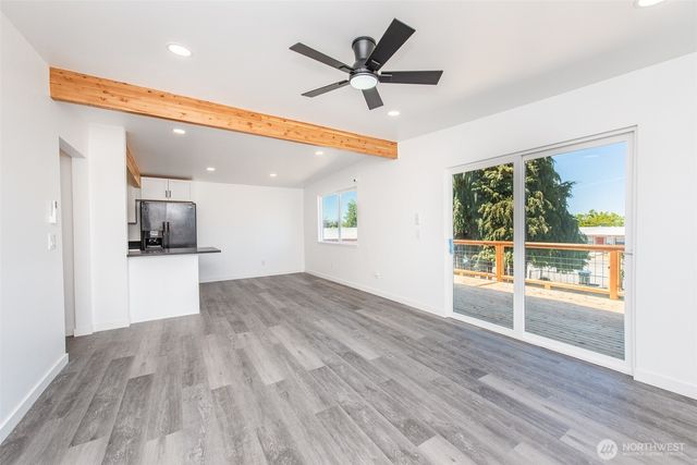 320 E Lopez Avenue, Port Angeles, WA 98362