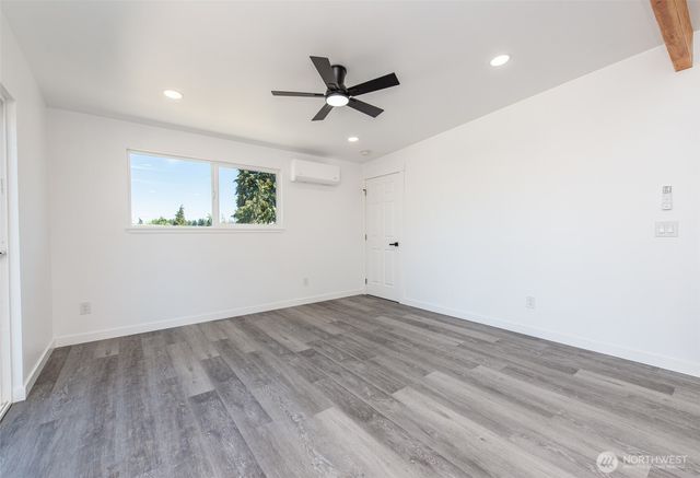 320 E Lopez Avenue, Port Angeles, WA 98362