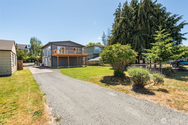 320 E Lopez Avenue, Port Angeles, WA 98362