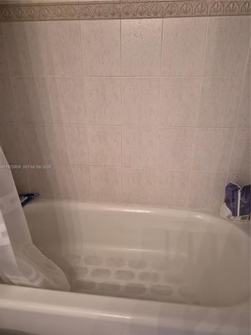 2655 Collins Ave 1404, Miami Beach, FL 33140