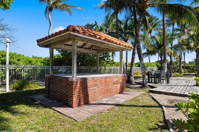 2655 Collins Ave 1404, Miami Beach, FL 33140