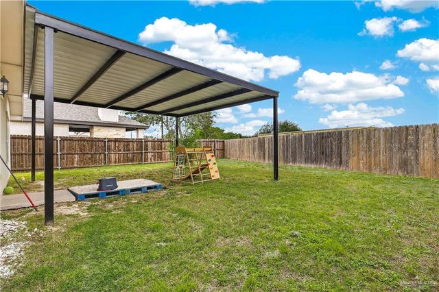 2608 N Day Lily Avenue, Edinburg, TX 78541