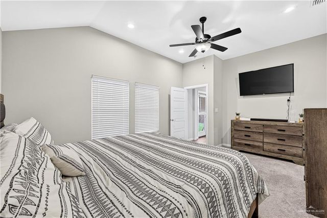 2608 N Day Lily Avenue, Edinburg, TX 78541