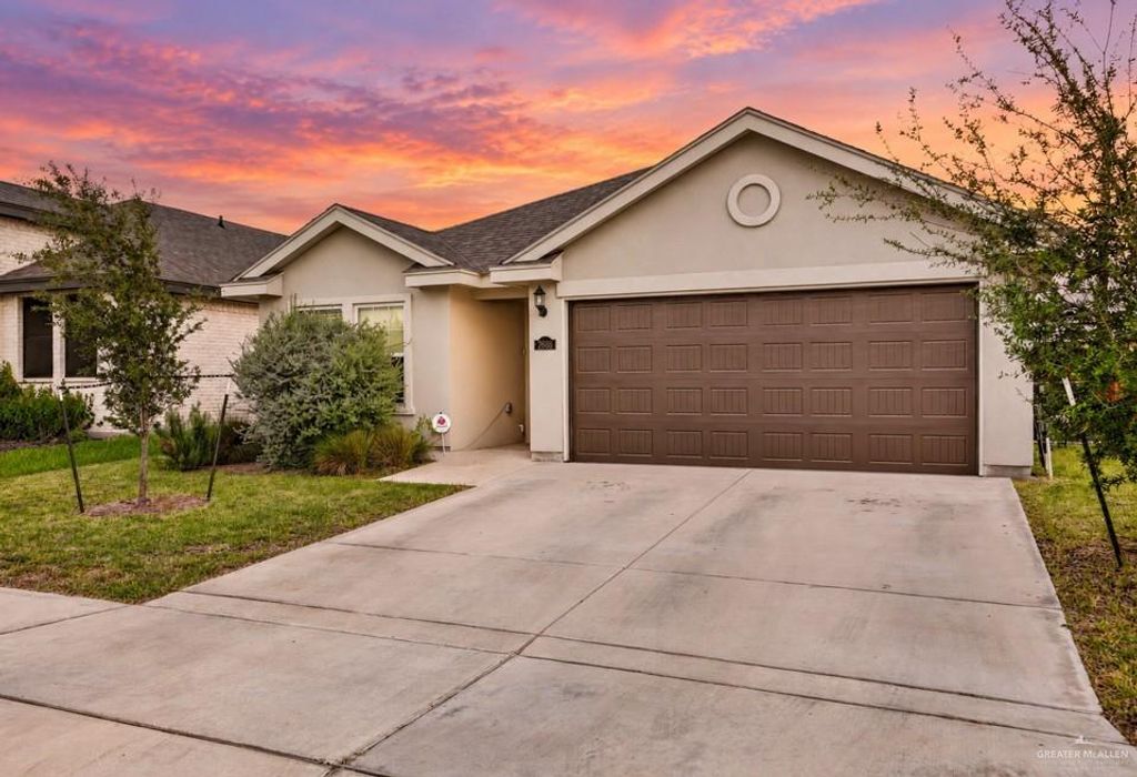 2608 N Day Lily Avenue, Edinburg, TX 78541