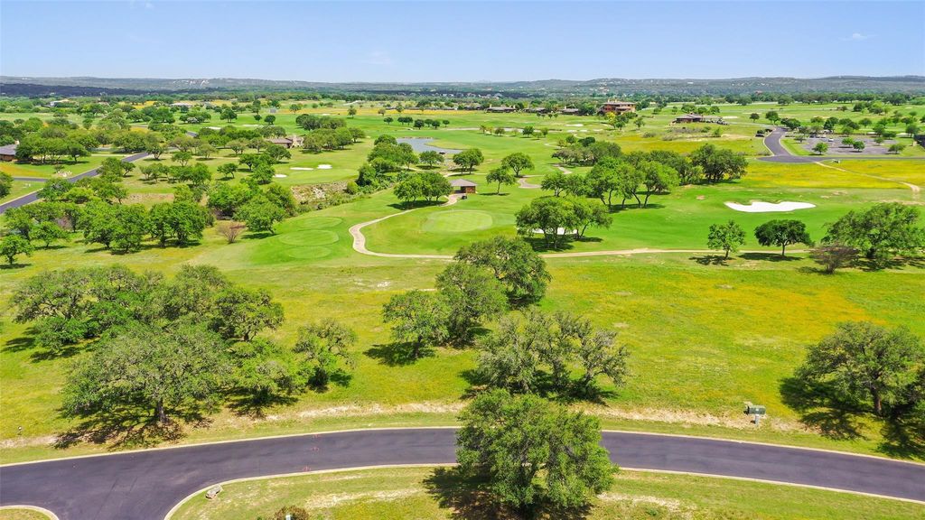 2711 Cliff Point, Spicewood, TX 78669