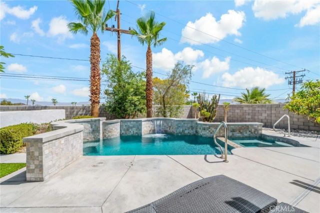 39004 Knoll View Circle, Cathedral City, CA 92234