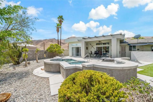 39004 Knoll View Circle, Cathedral City, CA 92234