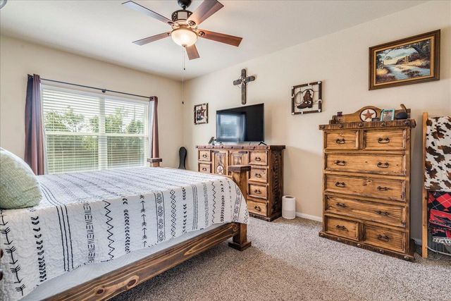 202 Hess DR, Kyle, TX 78640