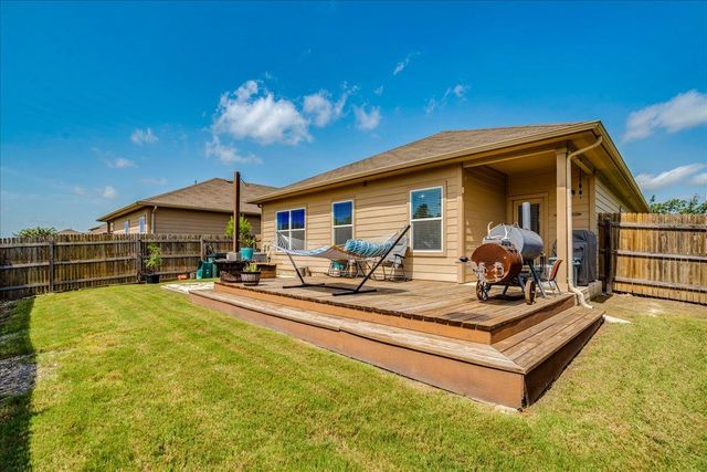 202 Hess DR, Kyle, TX 78640