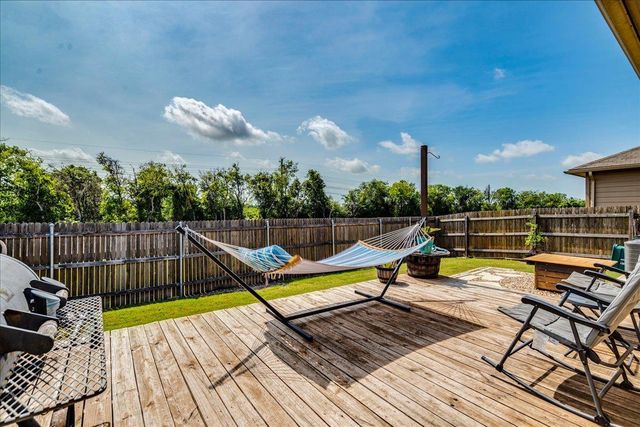 202 Hess DR, Kyle, TX 78640