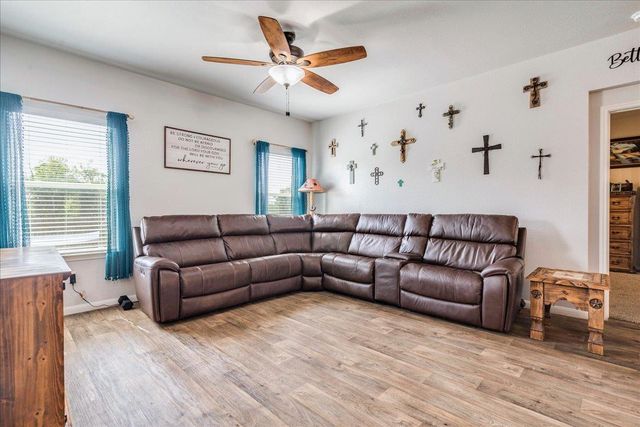 202 Hess DR, Kyle, TX 78640