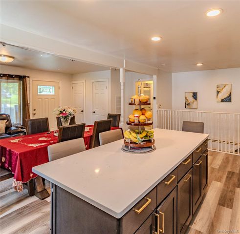 7 Fleetwood Drive, Newburgh, NY 12550