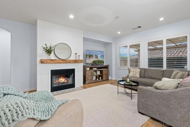 3476 Pleasant Vale Dr, Carlsbad, CA 92010