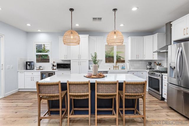 3476 Pleasant Vale Dr, Carlsbad, CA 92010