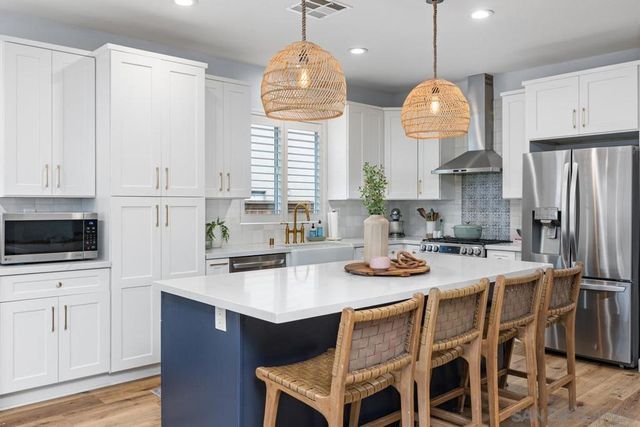 3476 Pleasant Vale Dr, Carlsbad, CA 92010