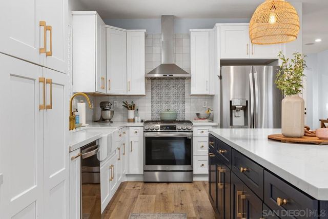 3476 Pleasant Vale Dr, Carlsbad, CA 92010