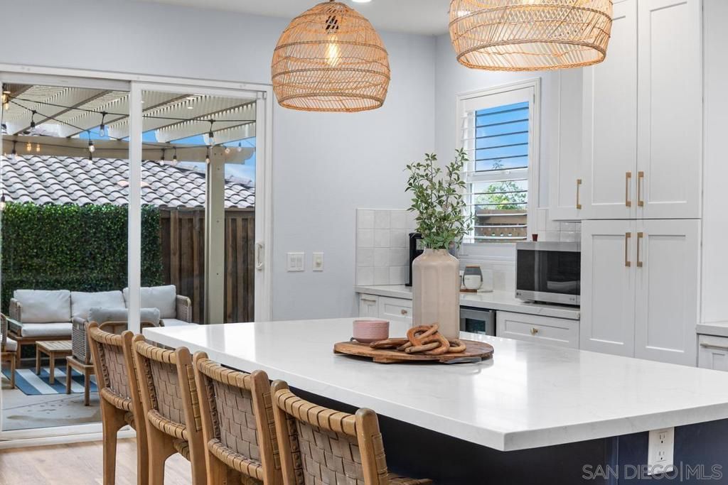 Image 5 of property listing at 3476 Pleasant Vale Dr, Carlsbad, CA 92010