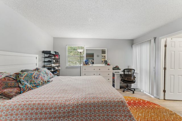1802 SE Vesthaven Court, Port St. Lucie, Port St Lucie, FL 34952