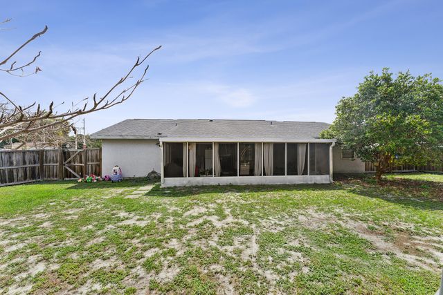1802 SE Vesthaven Court, Port St. Lucie, Port St Lucie, FL 34952
