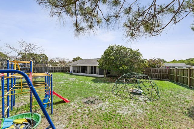 1802 SE Vesthaven Court, Port St. Lucie, Port St Lucie, FL 34952