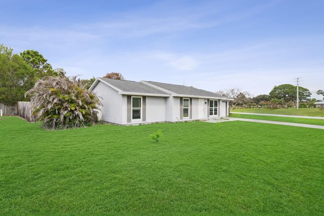 1802 SE Vesthaven Court, Port St. Lucie, Port St Lucie, FL 34952