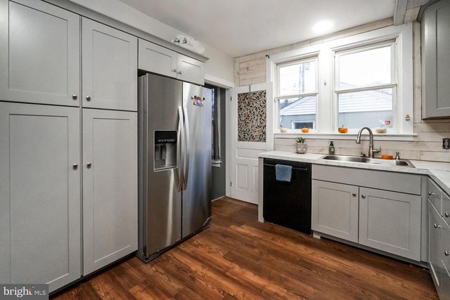 208 E BROAD ST, Souderton, PA 18964