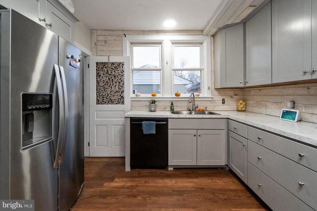 208 E BROAD ST, Souderton, PA 18964