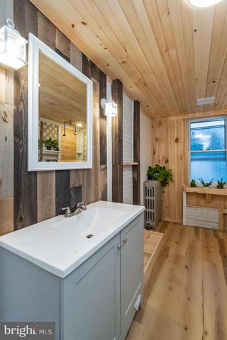 208 E BROAD ST, Souderton, PA 18964