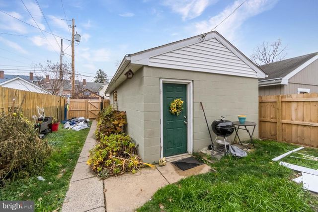 208 E BROAD ST, Souderton, PA 18964