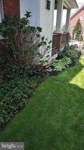 208 E BROAD ST, Souderton, PA 18964