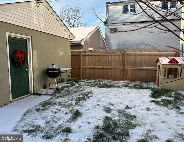 208 E BROAD ST, Souderton, PA 18964