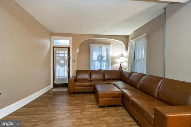 208 E BROAD ST, Souderton, PA 18964