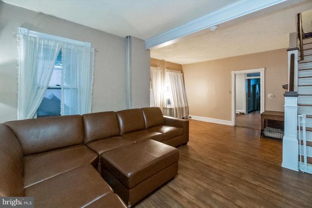 208 E BROAD ST, Souderton, PA 18964