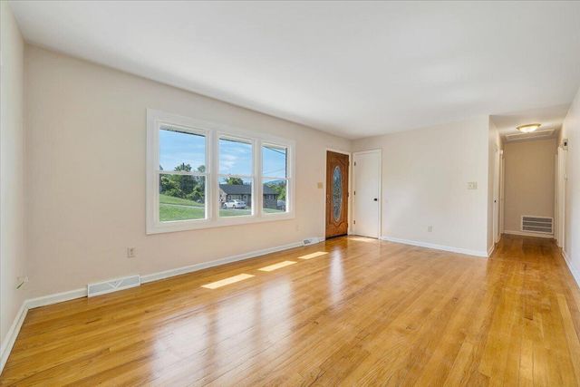 3767 Norway AVE, Roanoke, VA 24017