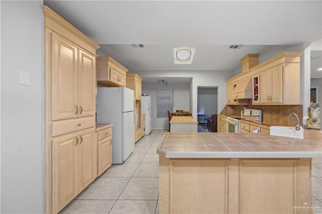 402 Mockingbird Lane, La Villa, TX 78562