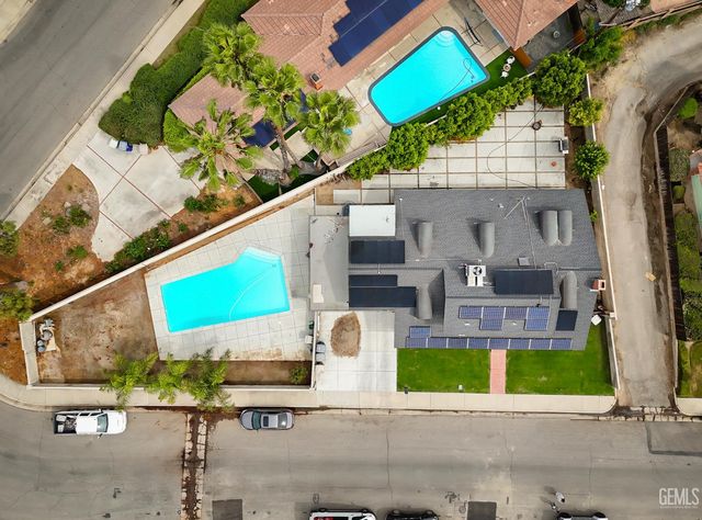 2400 Silver Drive, Bakersfield, CA 93306