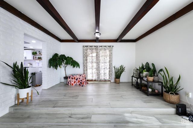 2400 Silver Drive, Bakersfield, CA 93306