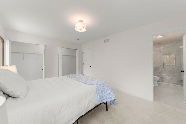 6557 Raintree Court, Lisle, IL 60532