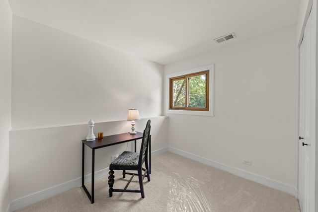 6557 Raintree Court, Lisle, IL 60532