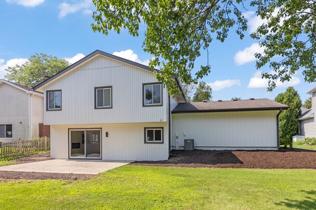 6557 Raintree Court, Lisle, IL 60532