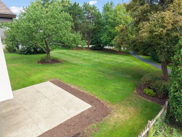 6557 Raintree Court, Lisle, IL 60532