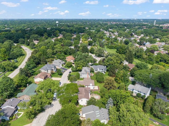 6557 Raintree Court, Lisle, IL 60532